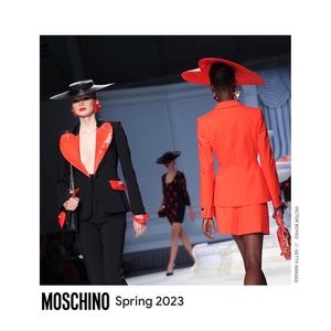 MOSCHINO ♥️